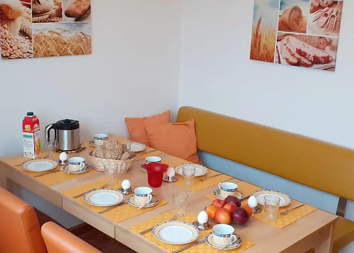 Apartment Grosszuegige Mit Bergblick Im Haus Hopfe By Interhome *